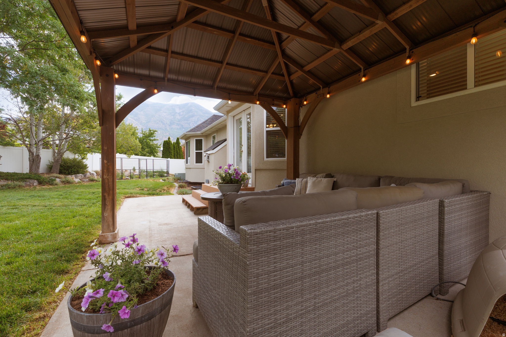 NORTH TEMPLE ESTATES - Residential