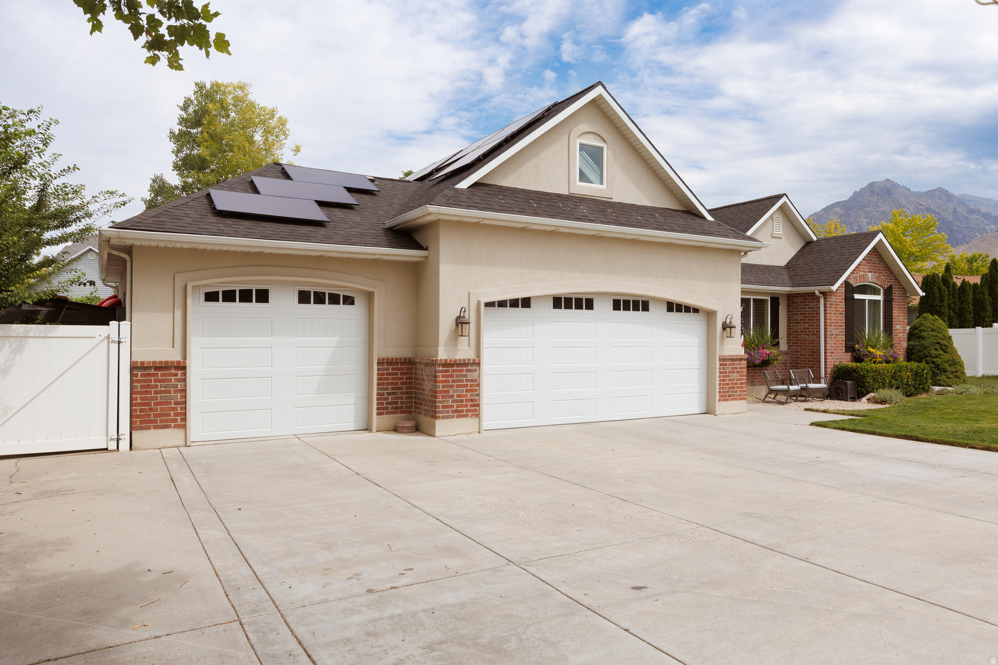 NORTH TEMPLE ESTATES - Residential