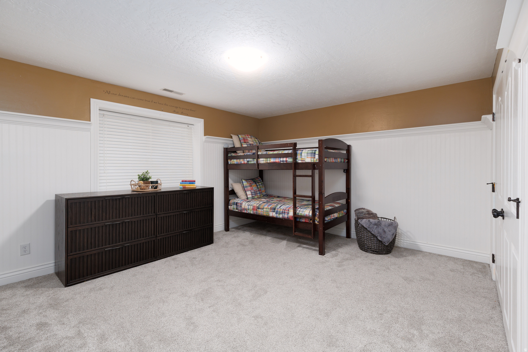 NORTH TEMPLE ESTATES - Residential