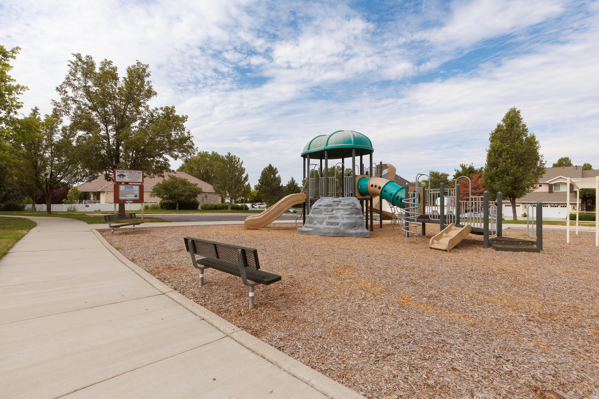 NORTH TEMPLE ESTATES - Residential