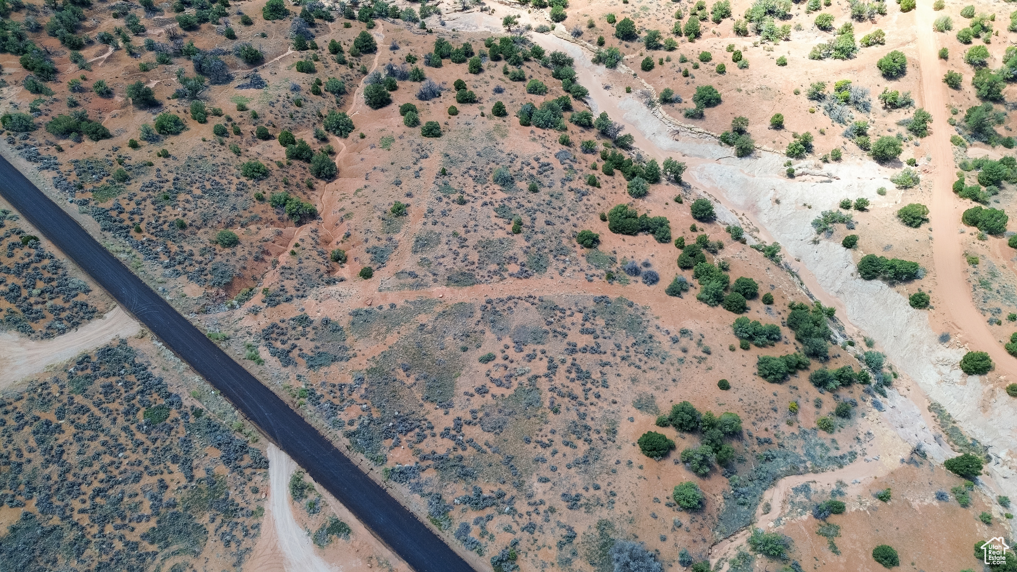 WILSON ARCH - Land