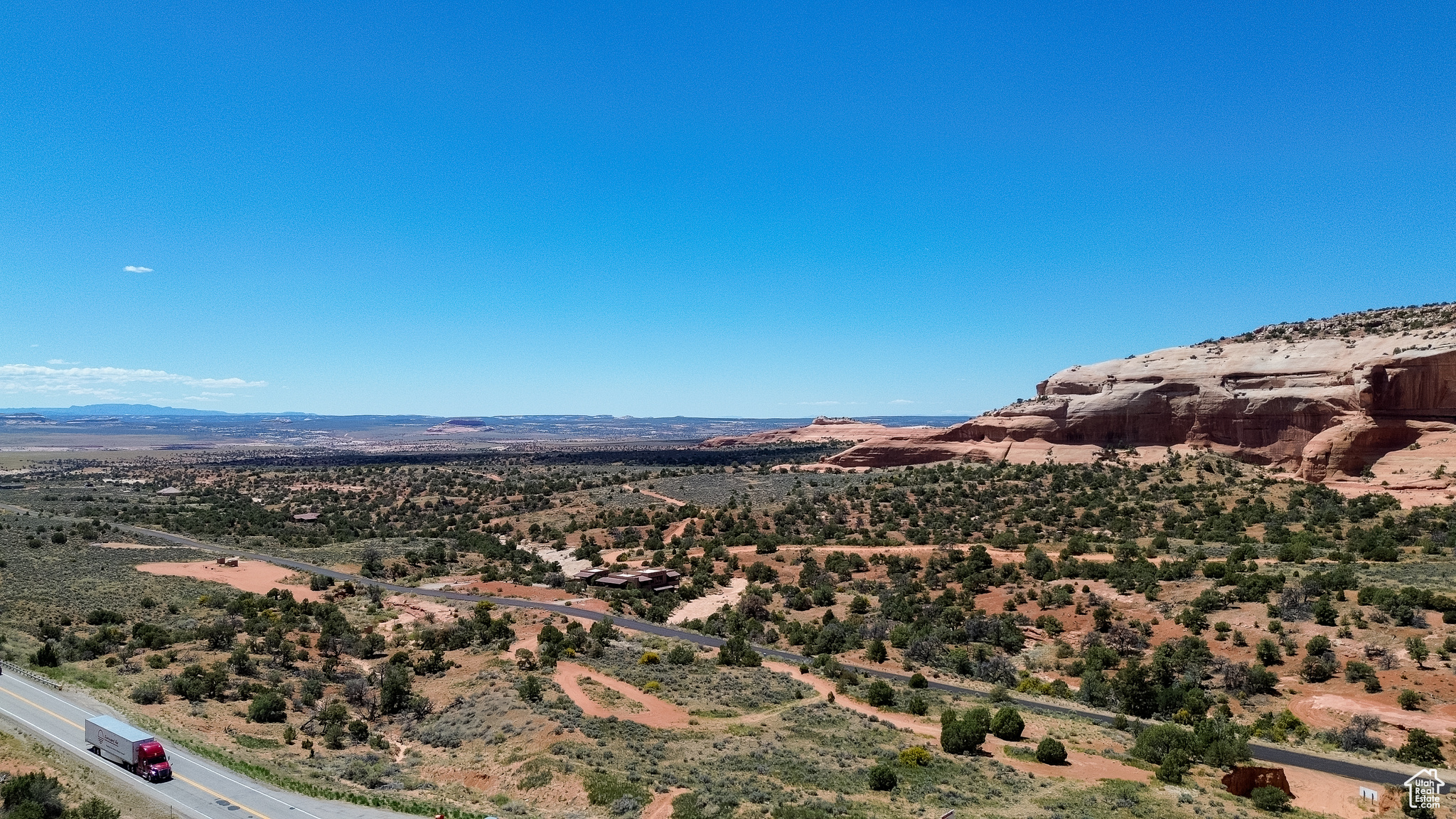 WILSON ARCH - Land