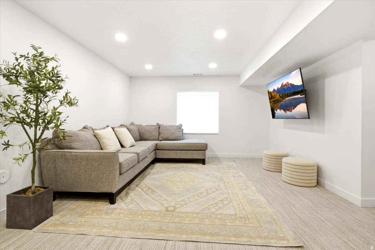 VILLAGE OF HAWKS ESTATES - Residential