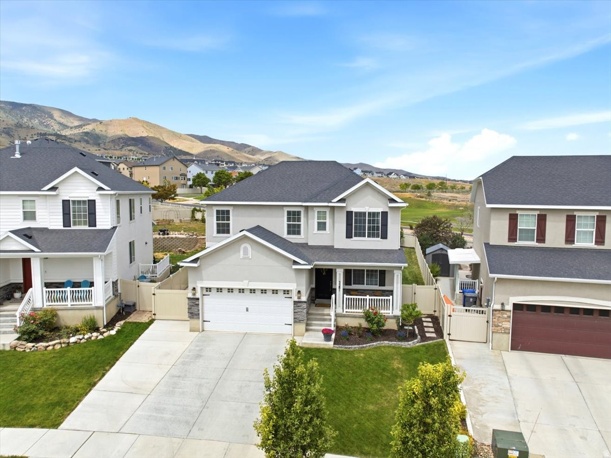 VILLAGE OF HAWKS ESTATES - Residential
