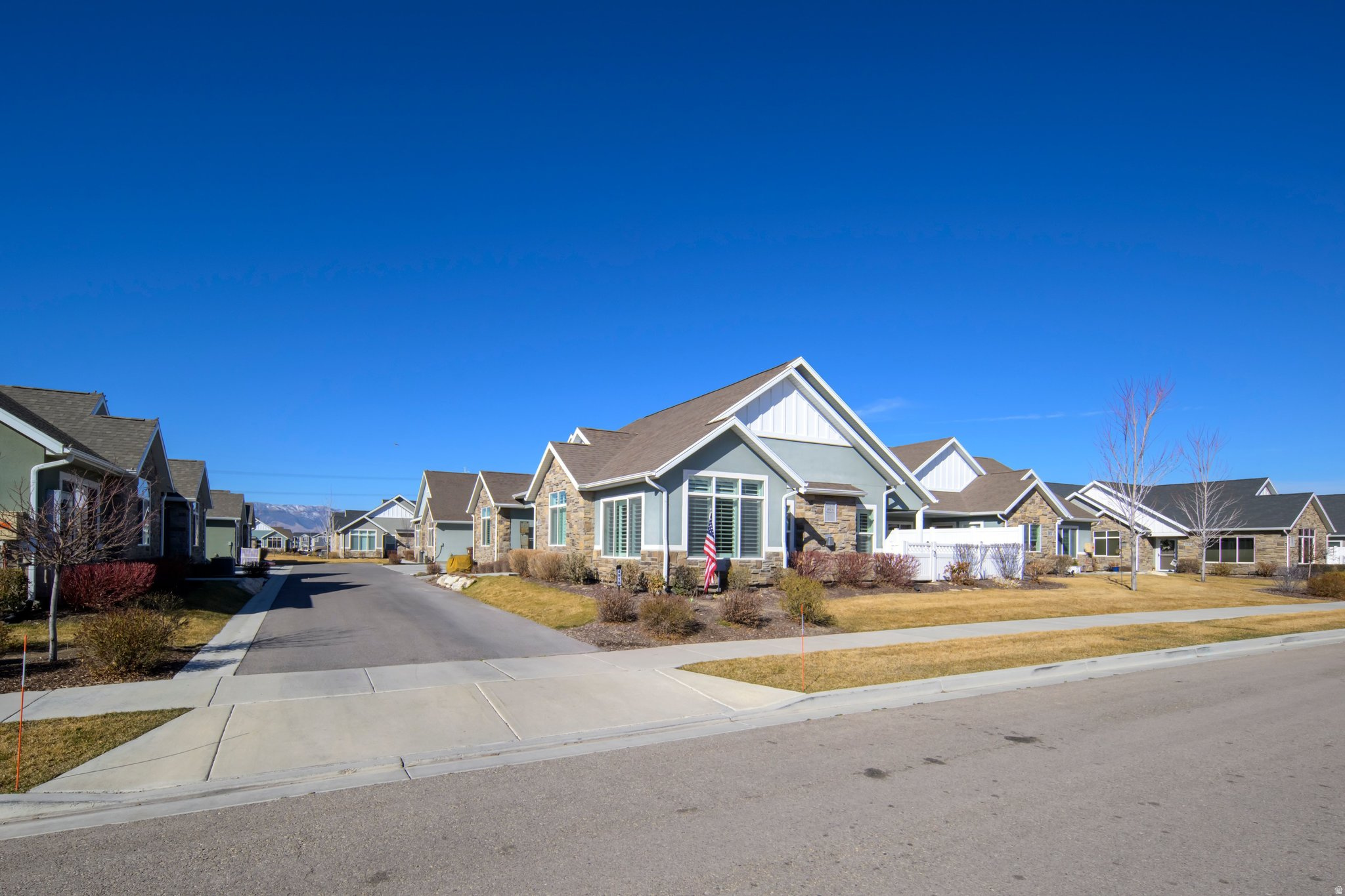 THE VILLAS AT WATERS EDGE - Residential
