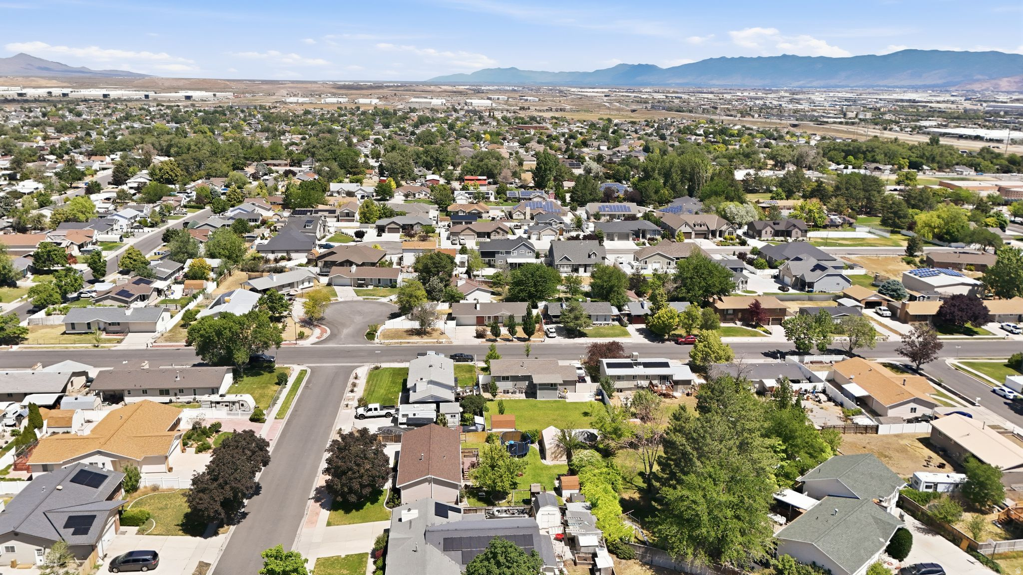 BROOK HOLLOW ESTATES - Residential