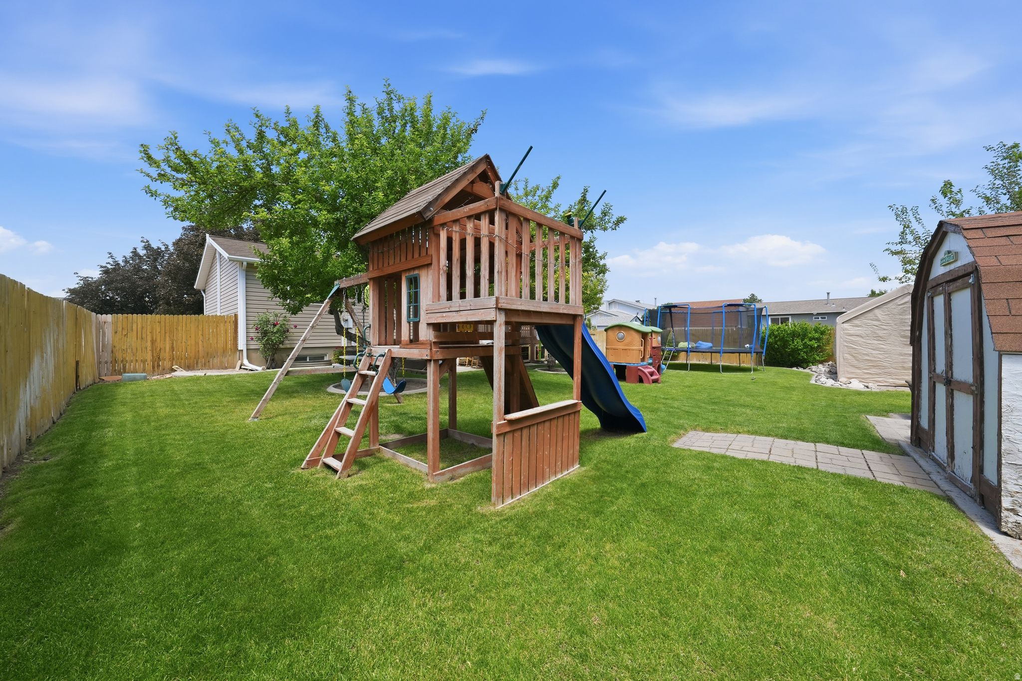 BROOK HOLLOW ESTATES - Residential