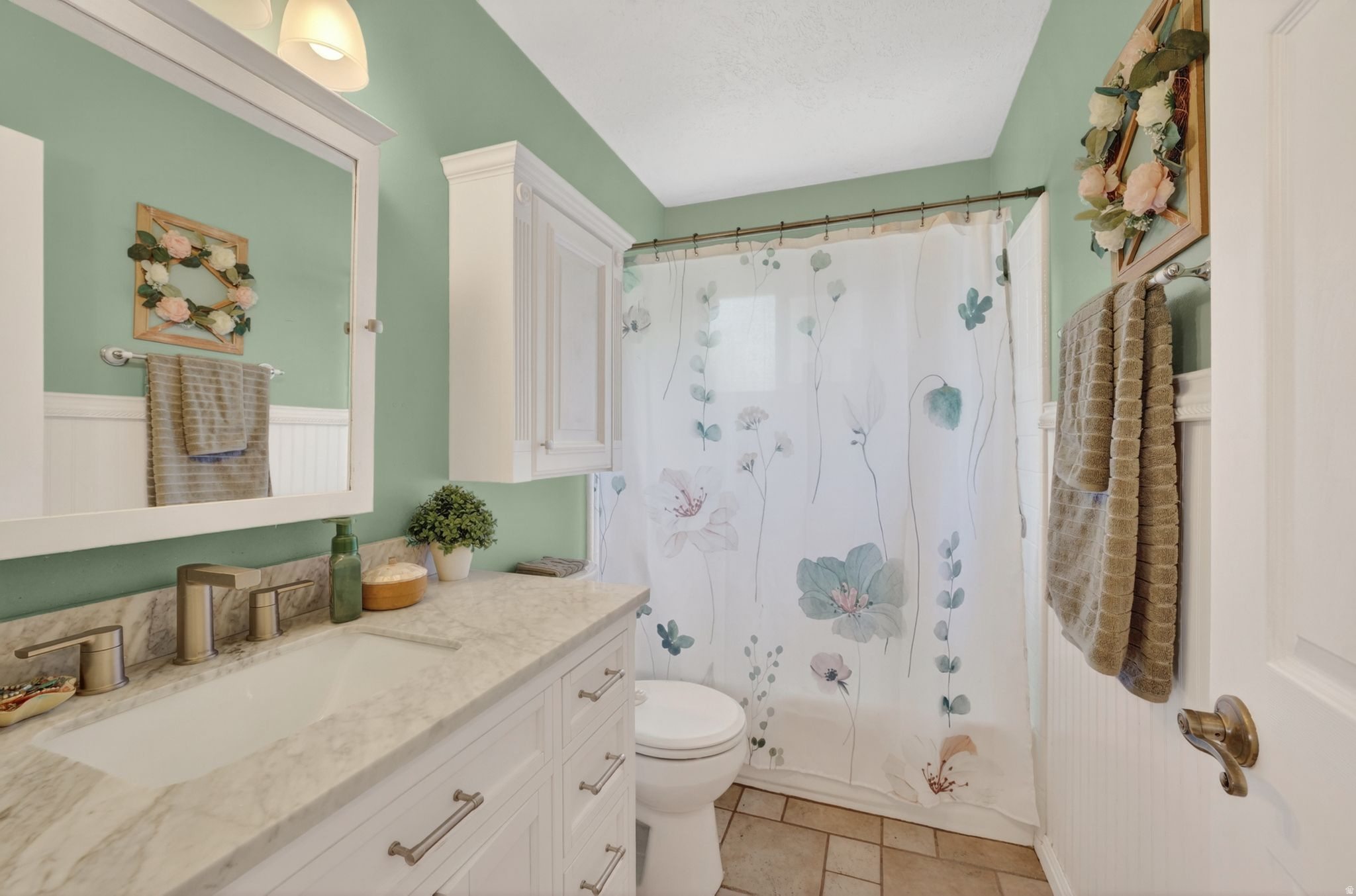 BROOK HOLLOW ESTATES - Residential