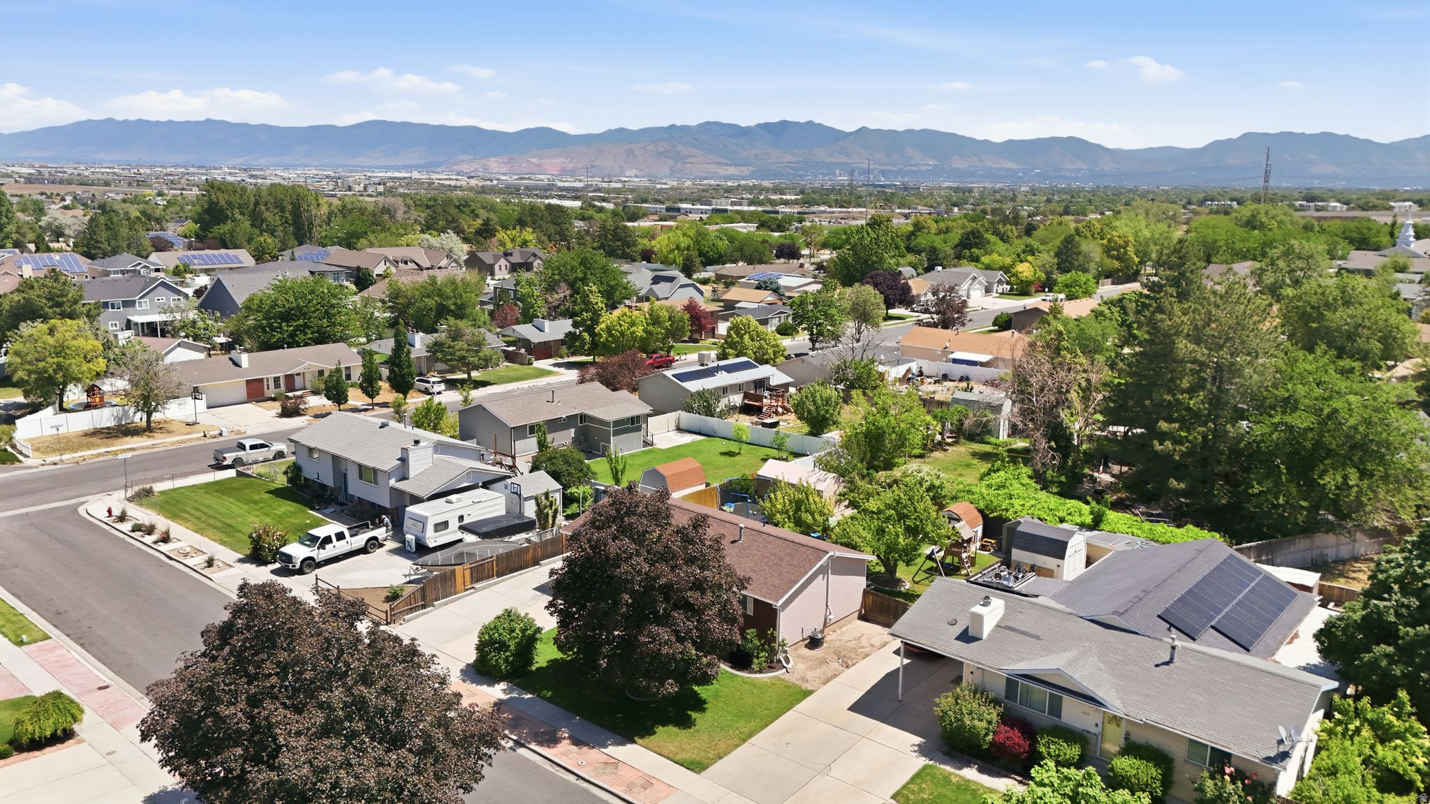 BROOK HOLLOW ESTATES - Residential