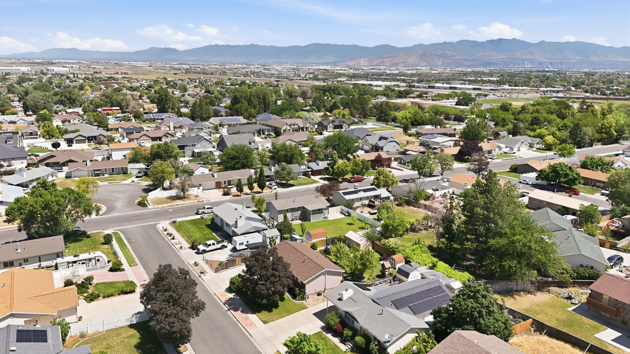 BROOK HOLLOW ESTATES - Residential