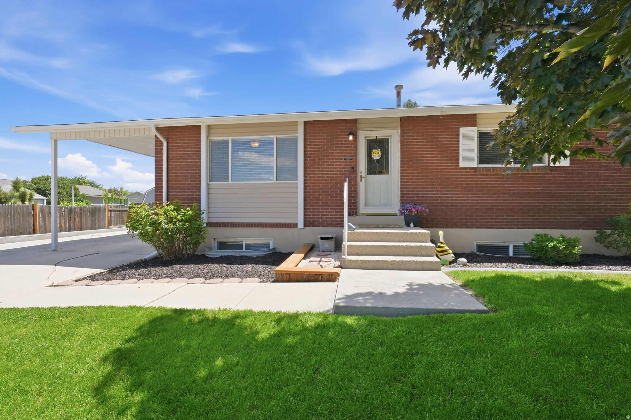 BROOK HOLLOW ESTATES - Residential
