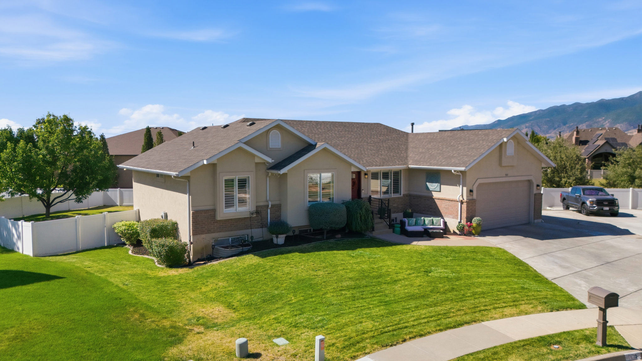 WESTERN ESTATES - Residential
