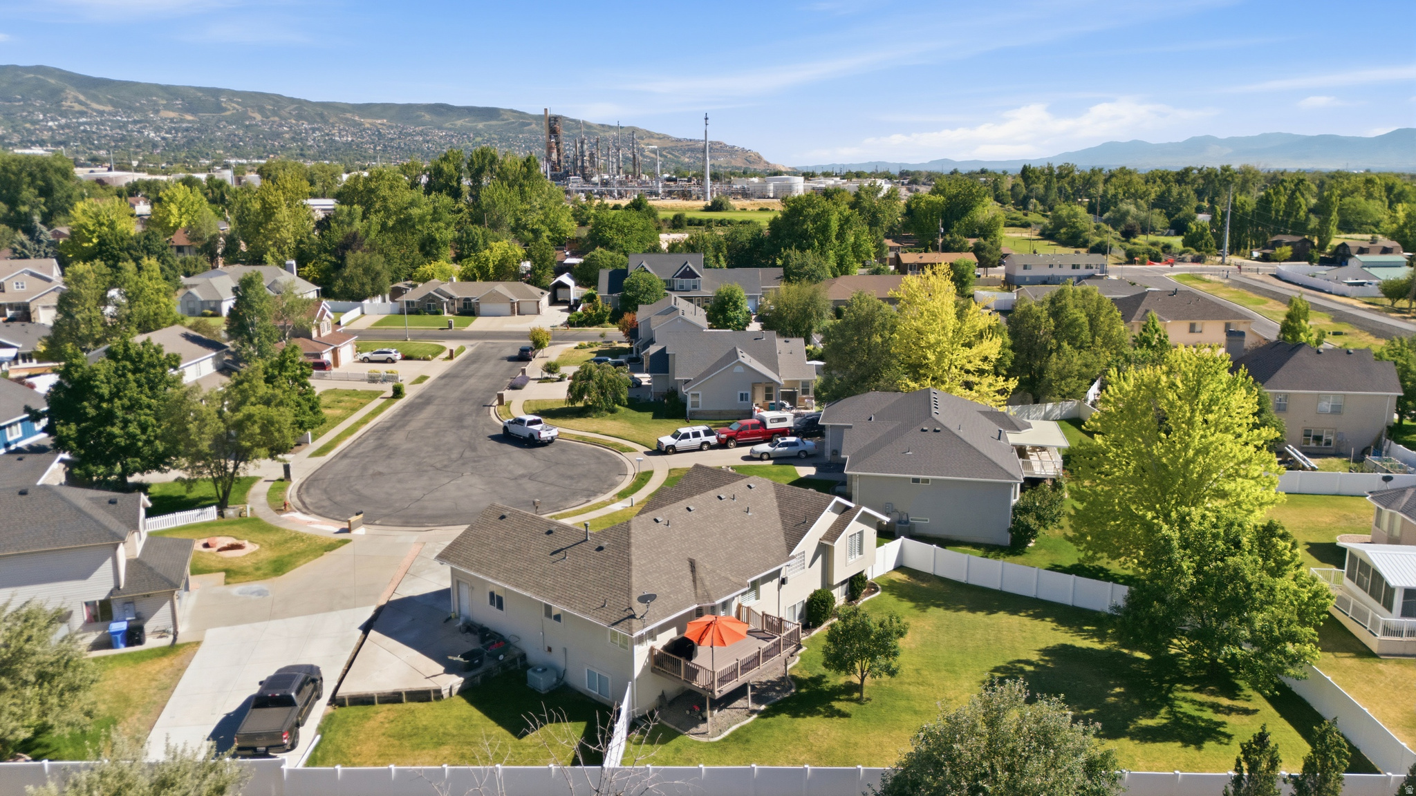 WESTERN ESTATES - Residential