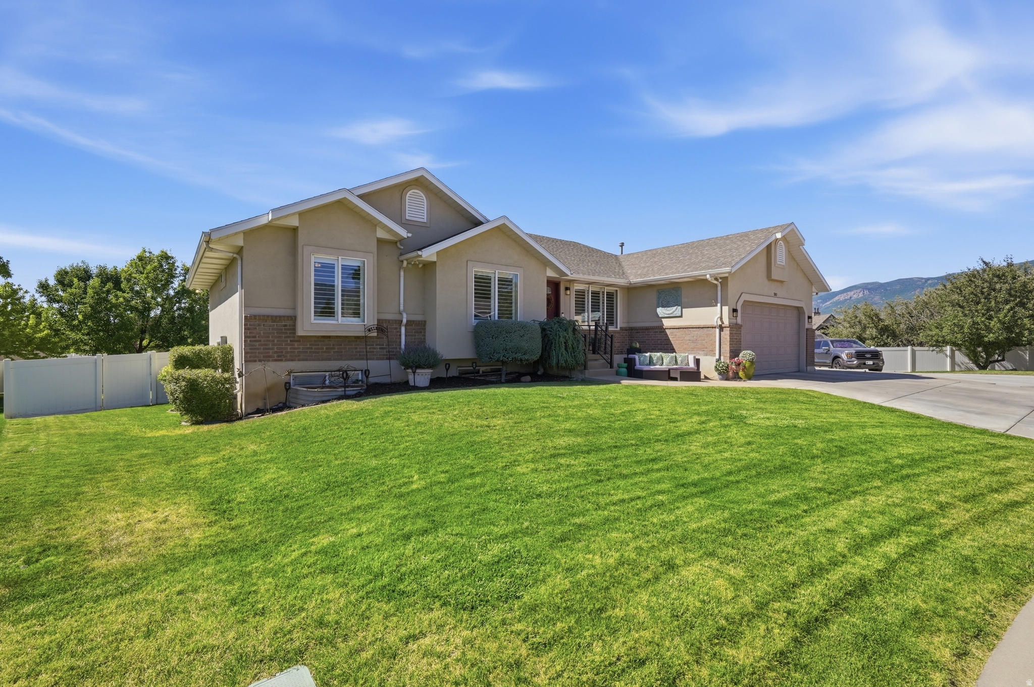 WESTERN ESTATES - Residential