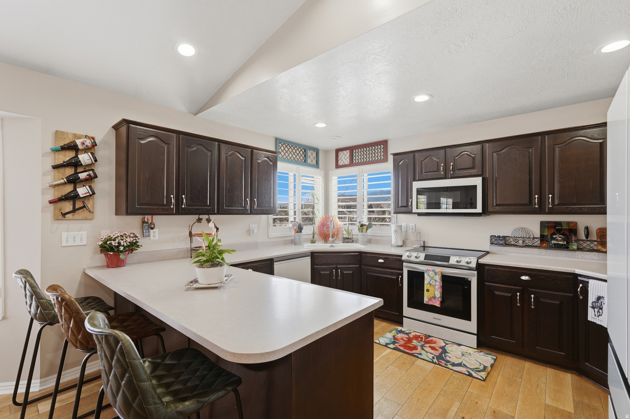 WESTERN ESTATES - Residential