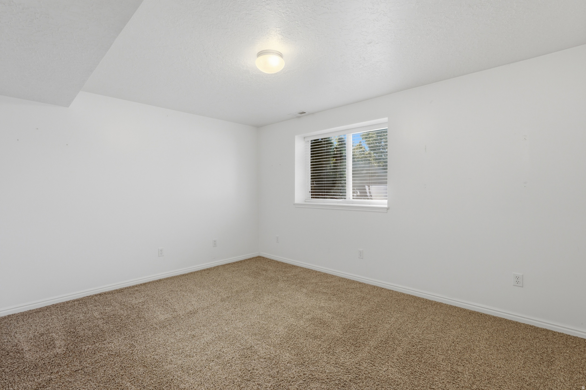 WESTERN ESTATES - Residential