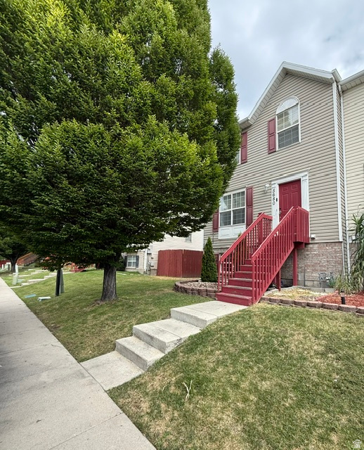 Square footage figures are provided as a courtesy estimate only and were obtained from county records.  Buyer is advised to obtain an independent measurement.