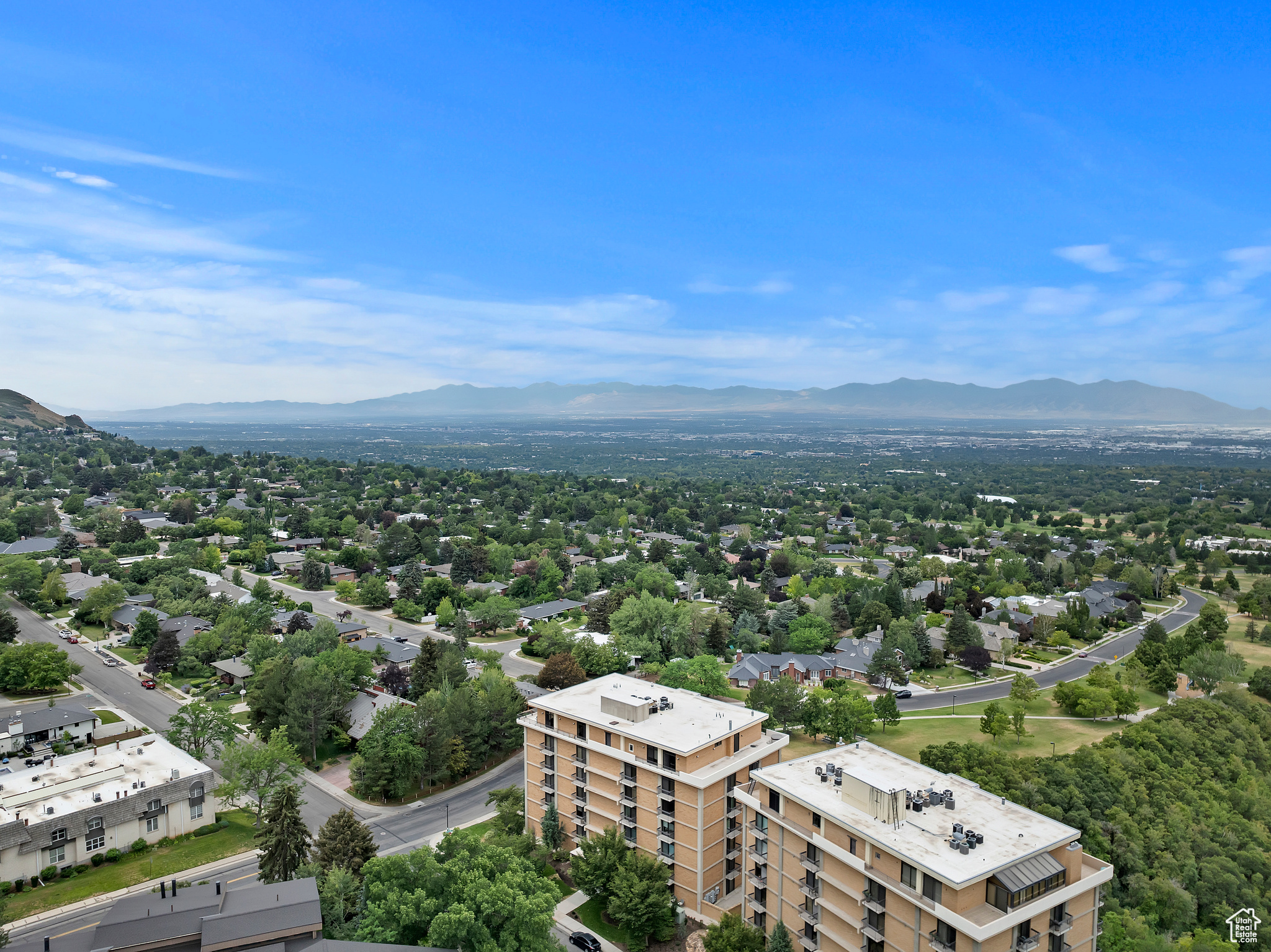DONNER TOWER - Residential