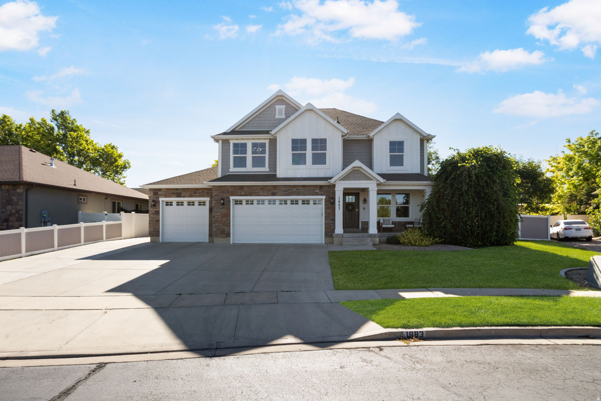 PINE MEADOWS - Residential