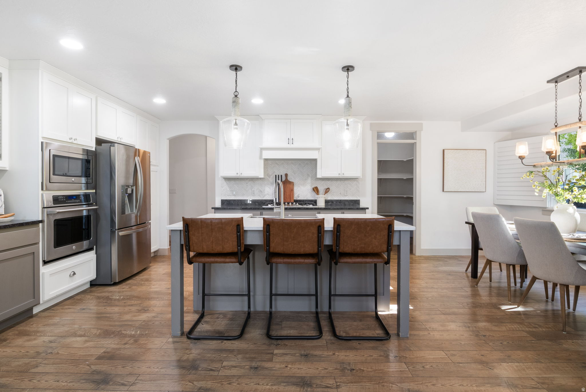 PINE MEADOWS - Residential