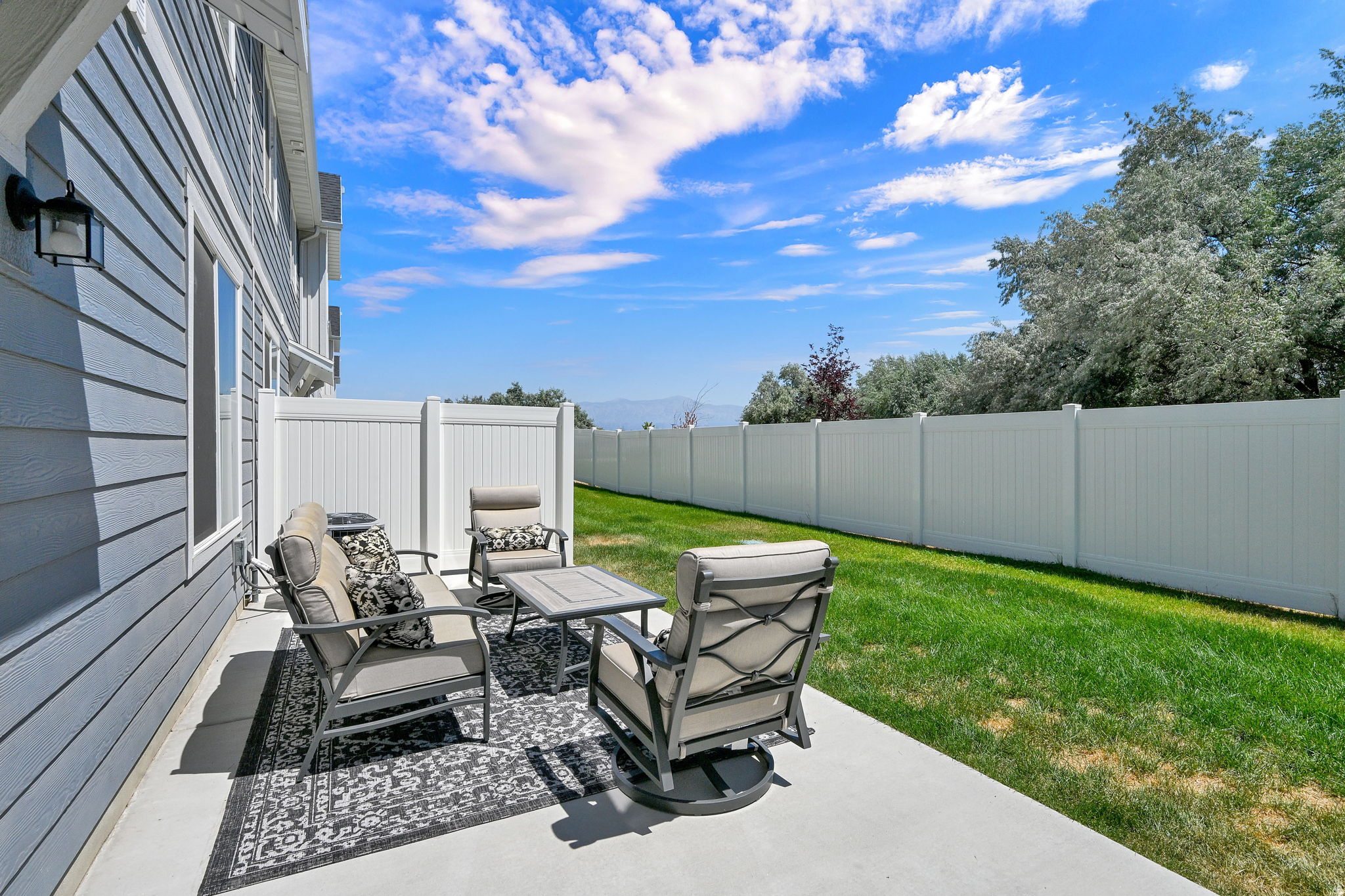 COURTYARD AT GREEN FARMS - Residential