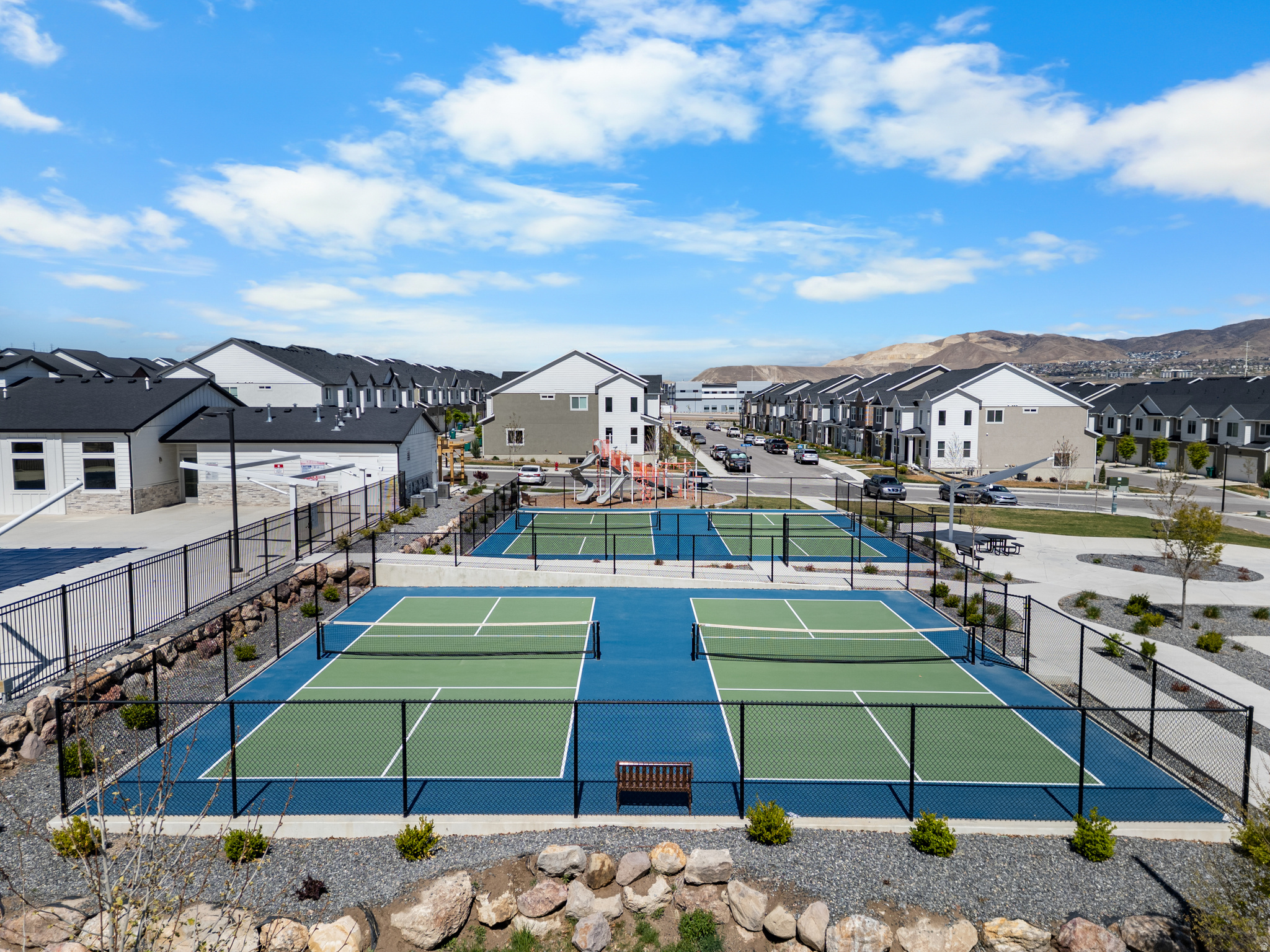 WILLOW POINT - Residential