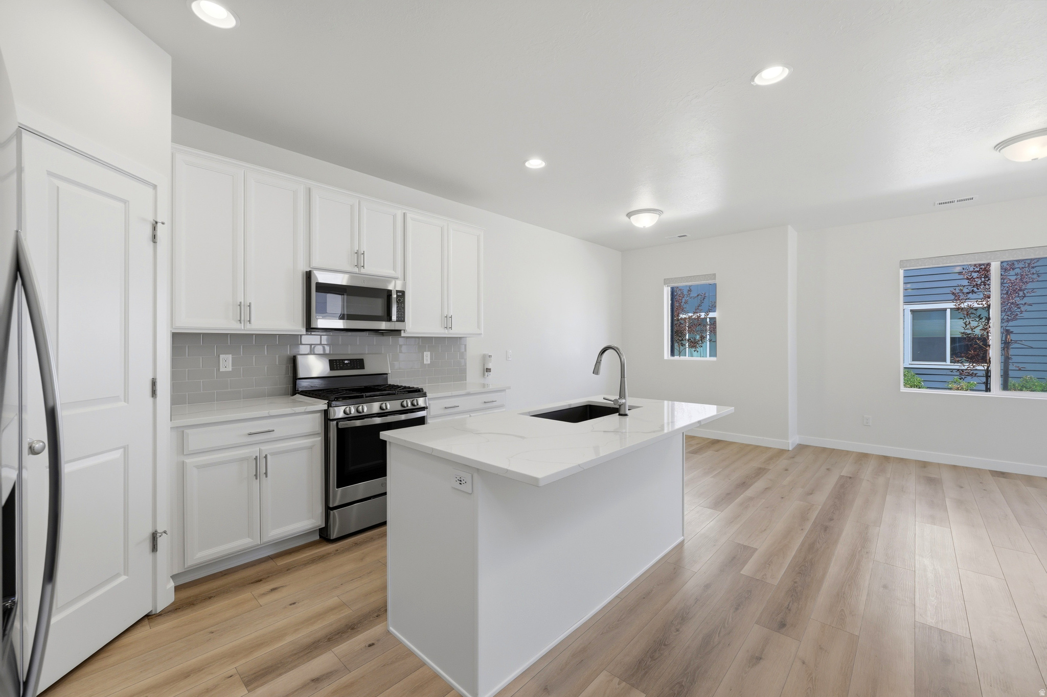 SALT POINT - Residential