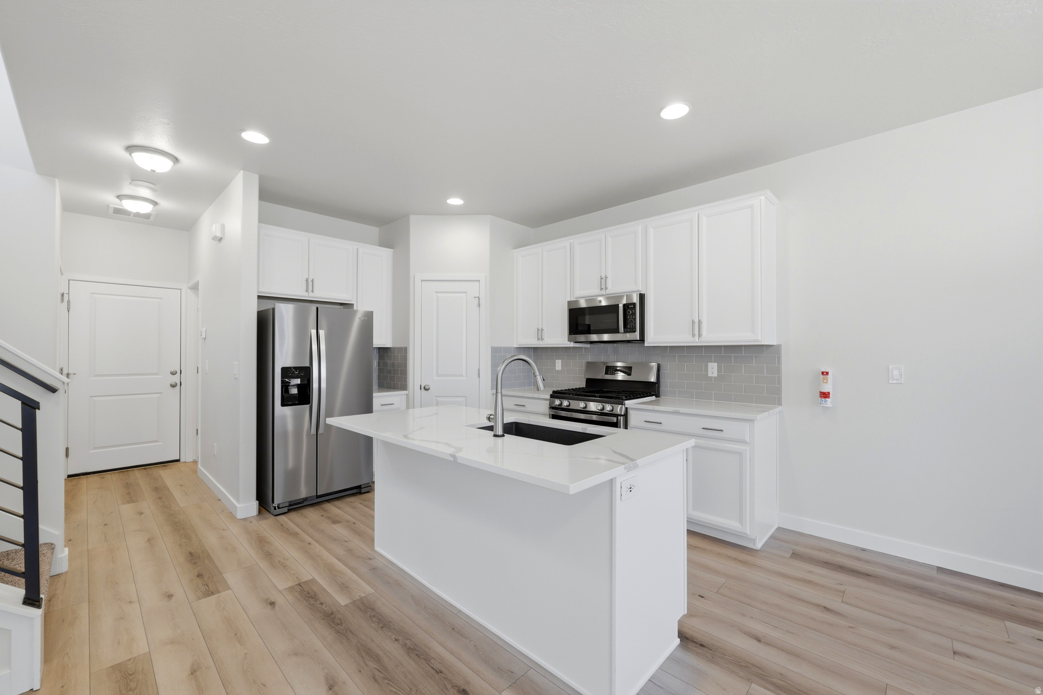 SALT POINT - Residential