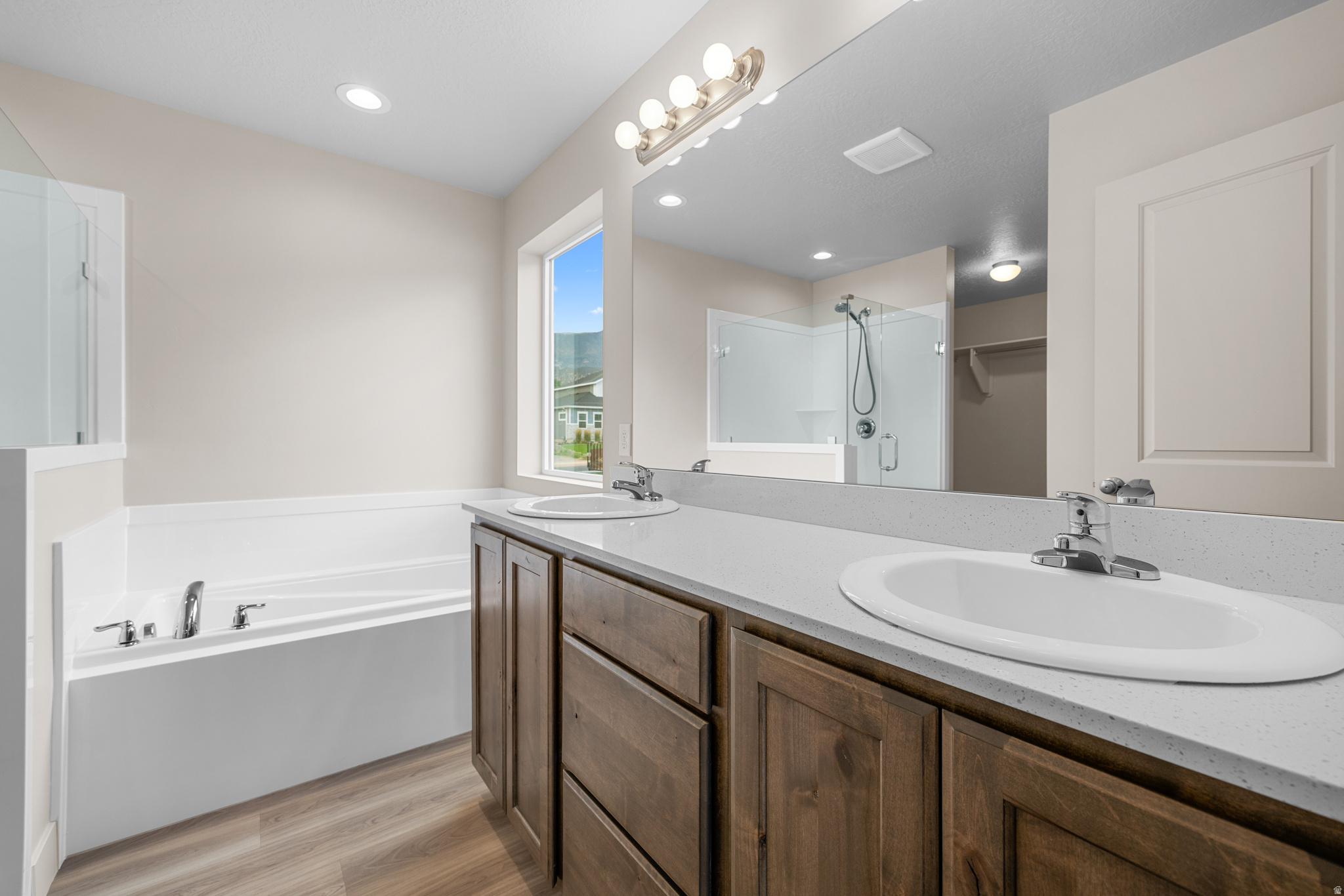MAPLE MOUNTAIN - Residential