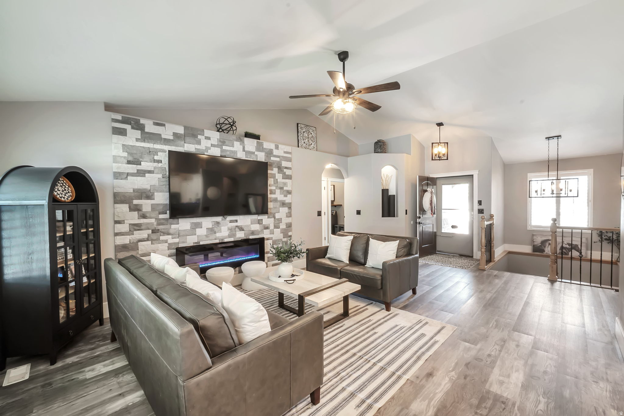COLES CROSSING - Residential