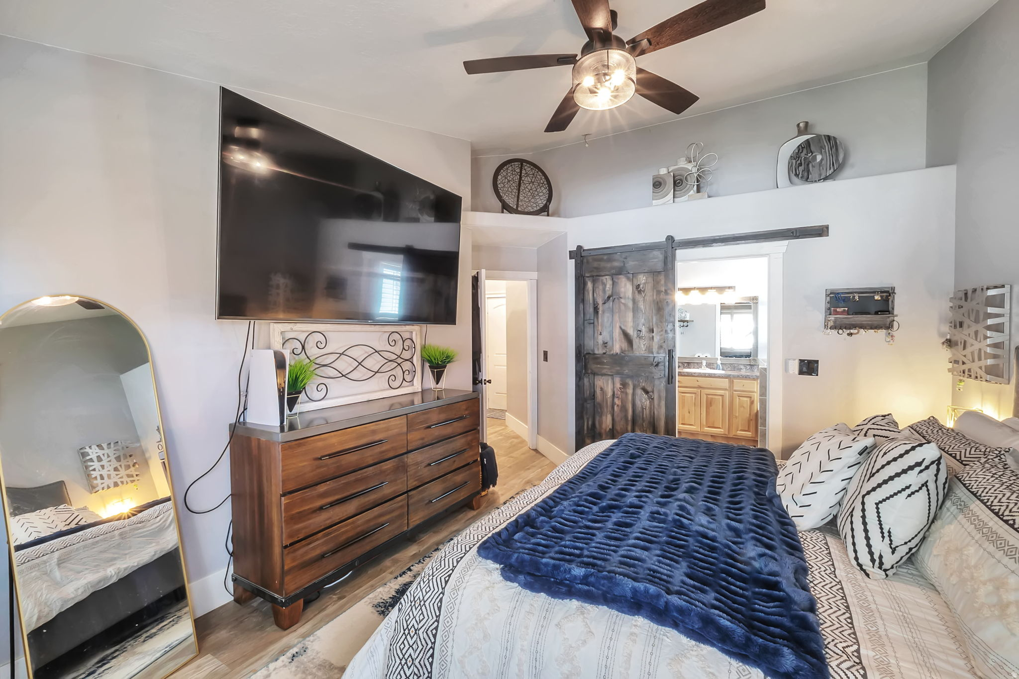 COLES CROSSING - Residential