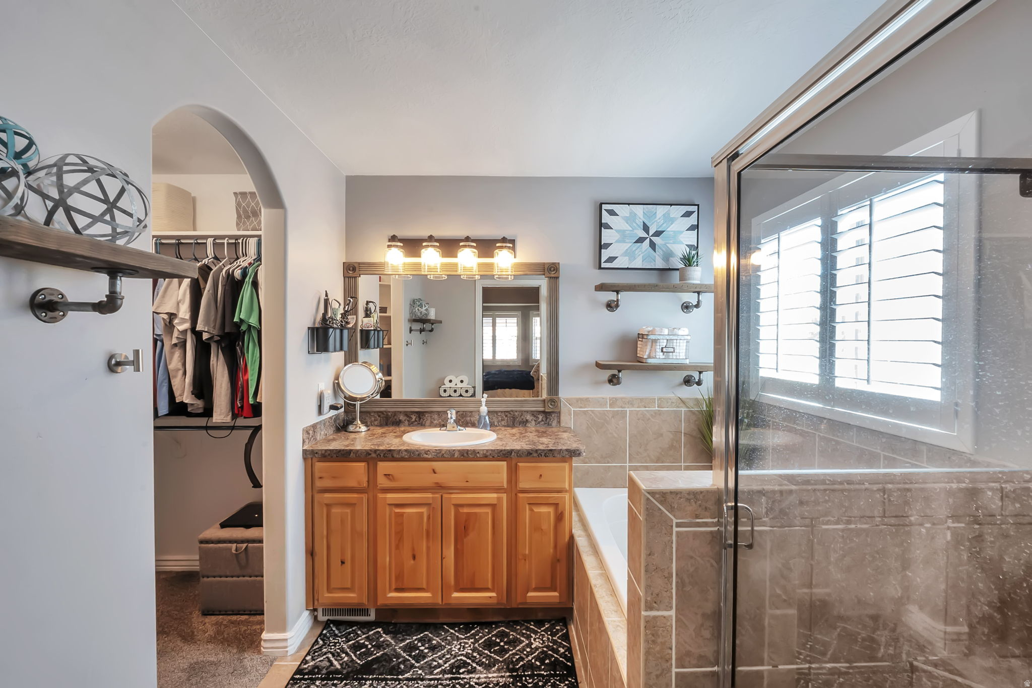 COLES CROSSING - Residential