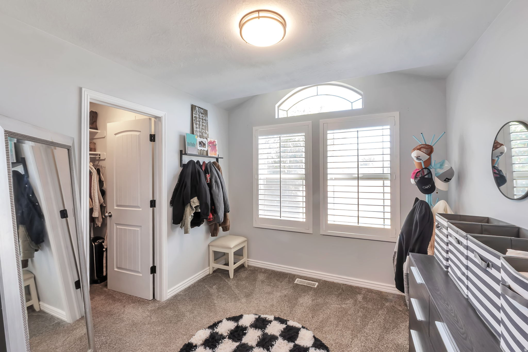 COLES CROSSING - Residential