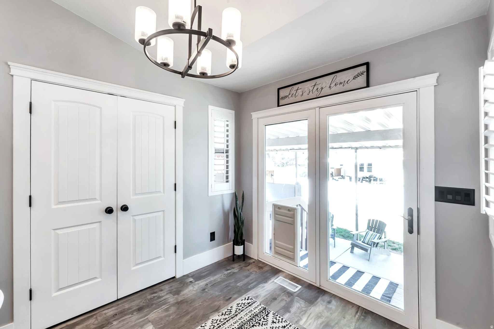 COLES CROSSING - Residential