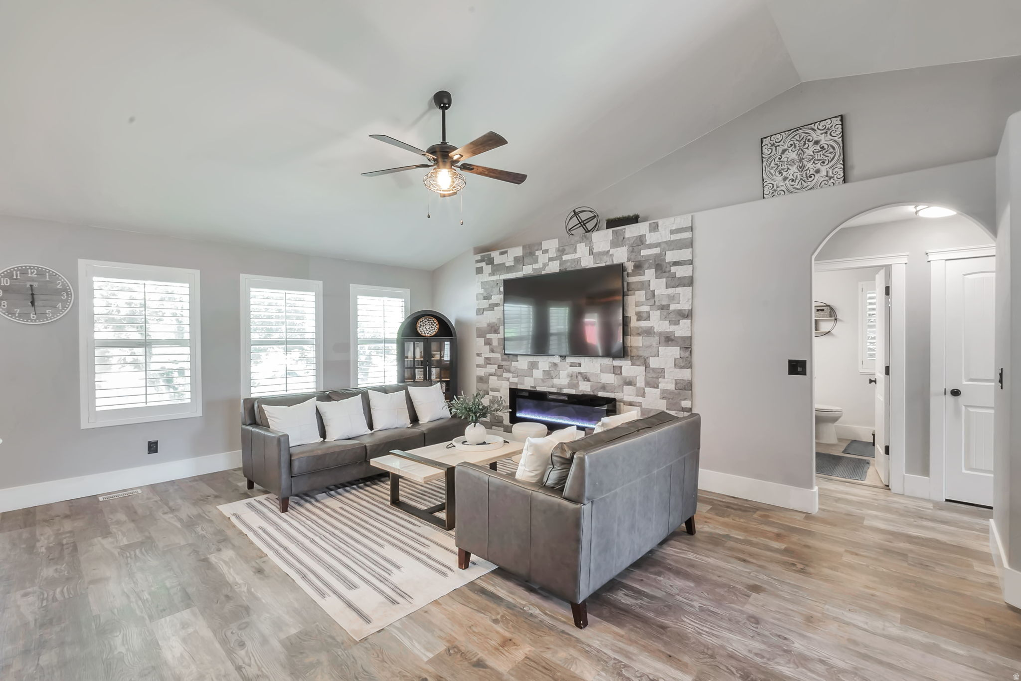 COLES CROSSING - Residential
