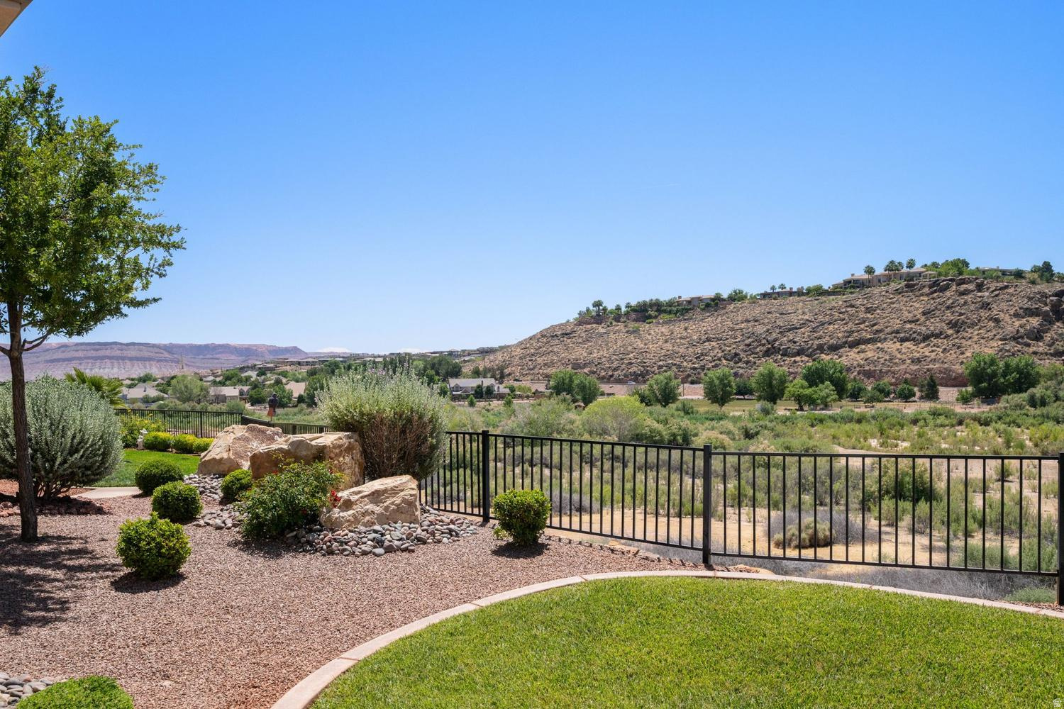 RIVERSIDE CLIFFS SUBDIVISION PH 4 - Residential