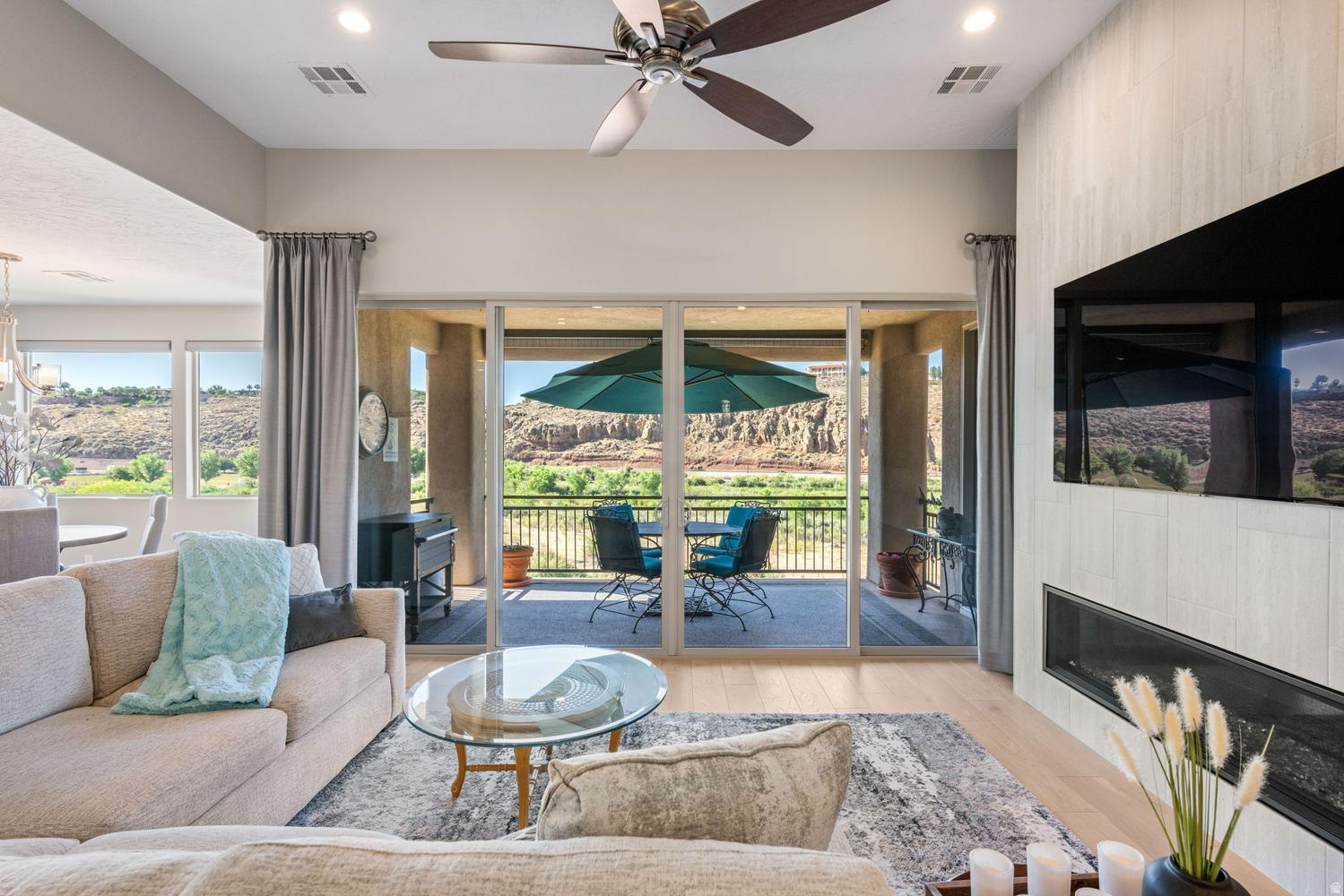 RIVERSIDE CLIFFS SUBDIVISION PH 4 - Residential
