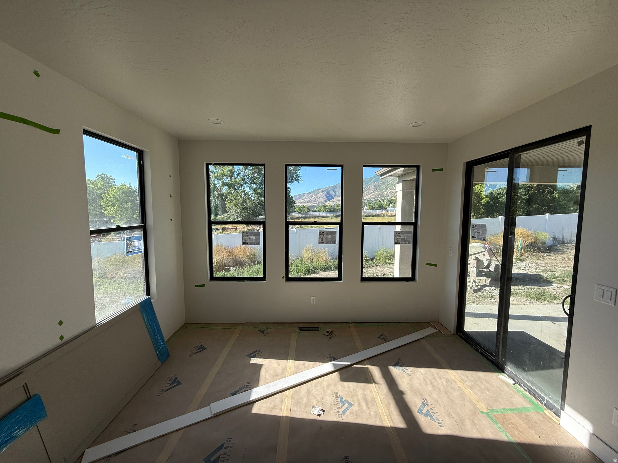 SUMMERHILL LANE - Residential
