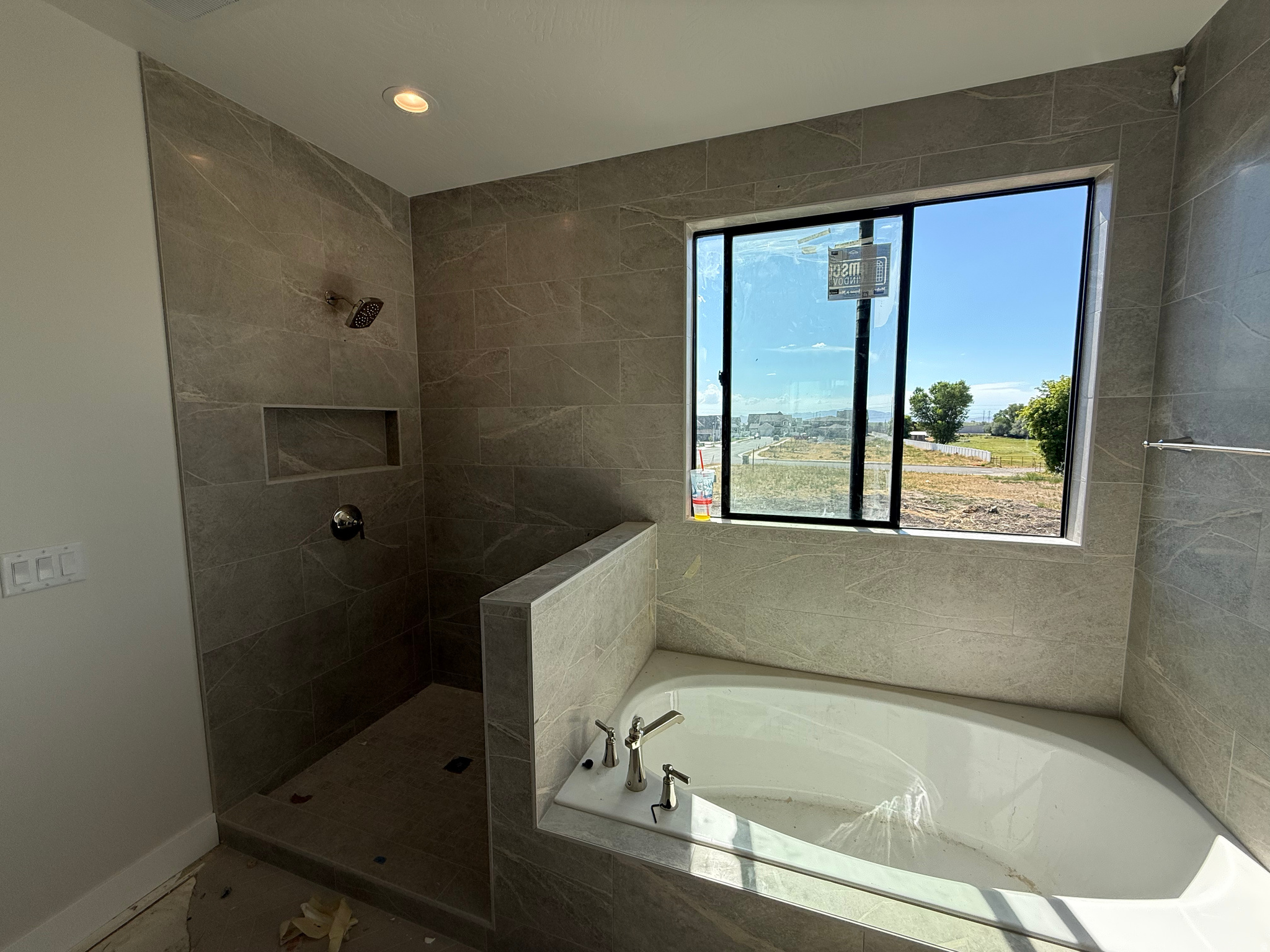 SUMMERHILL LANE - Residential