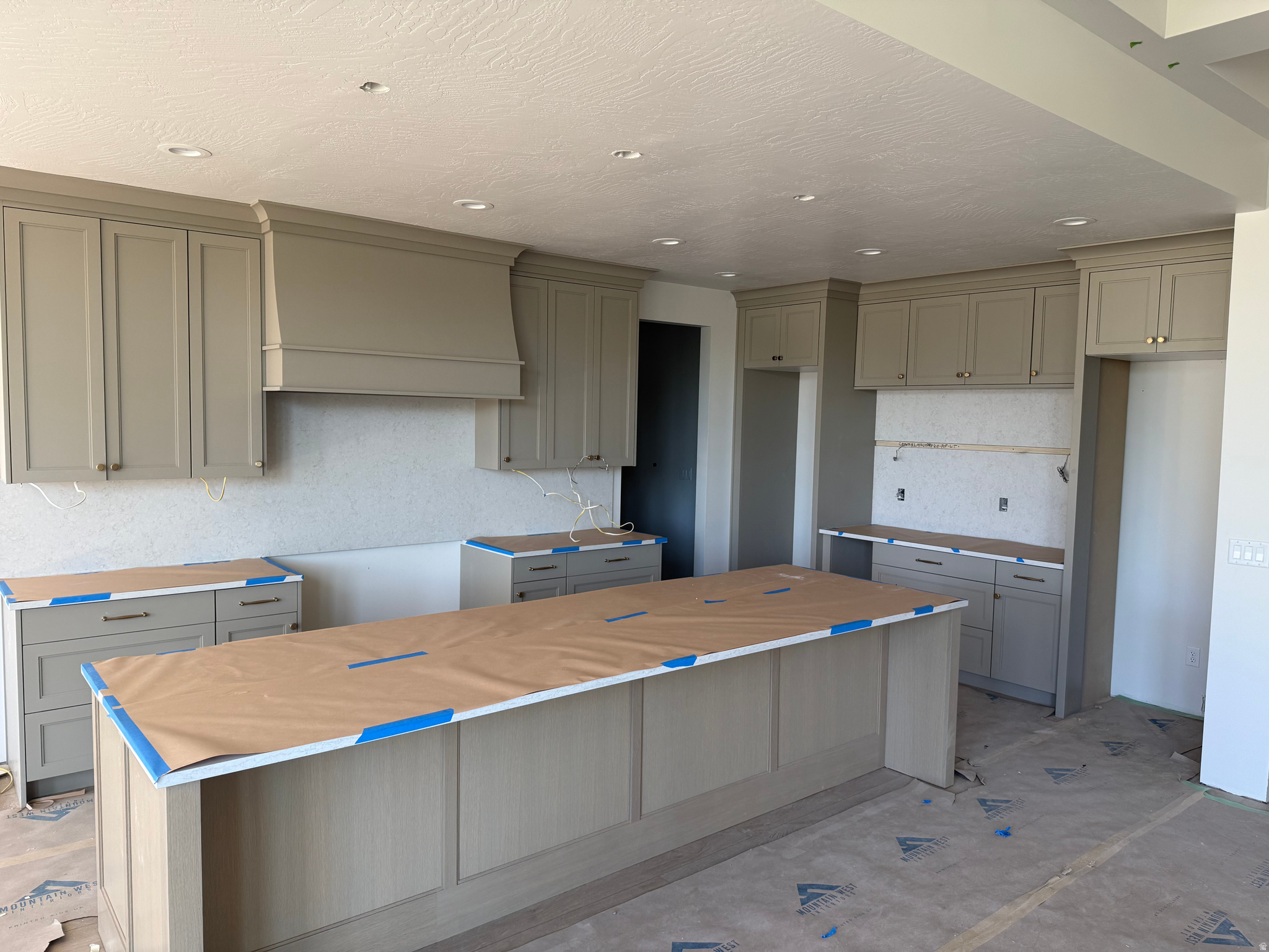 SUMMERHILL LANE - Residential