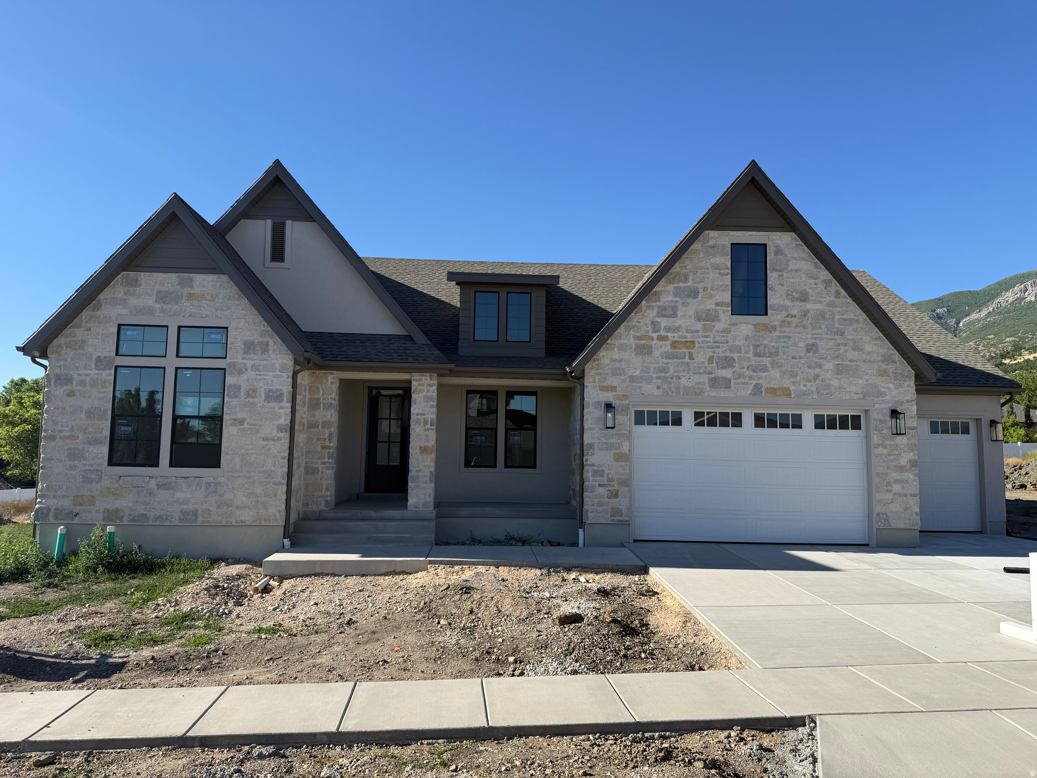 SUMMERHILL LANE - Residential