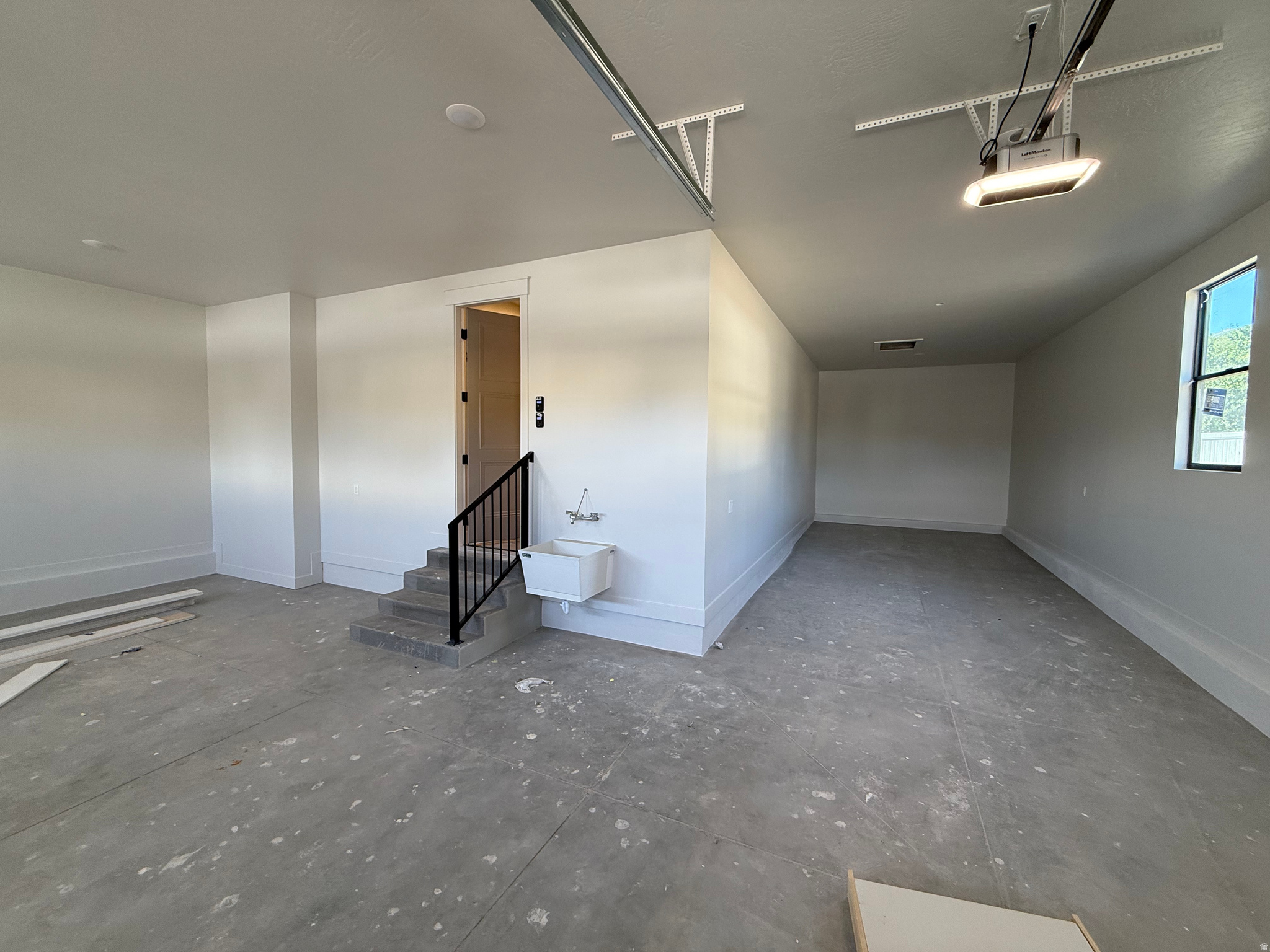 SUMMERHILL LANE - Residential