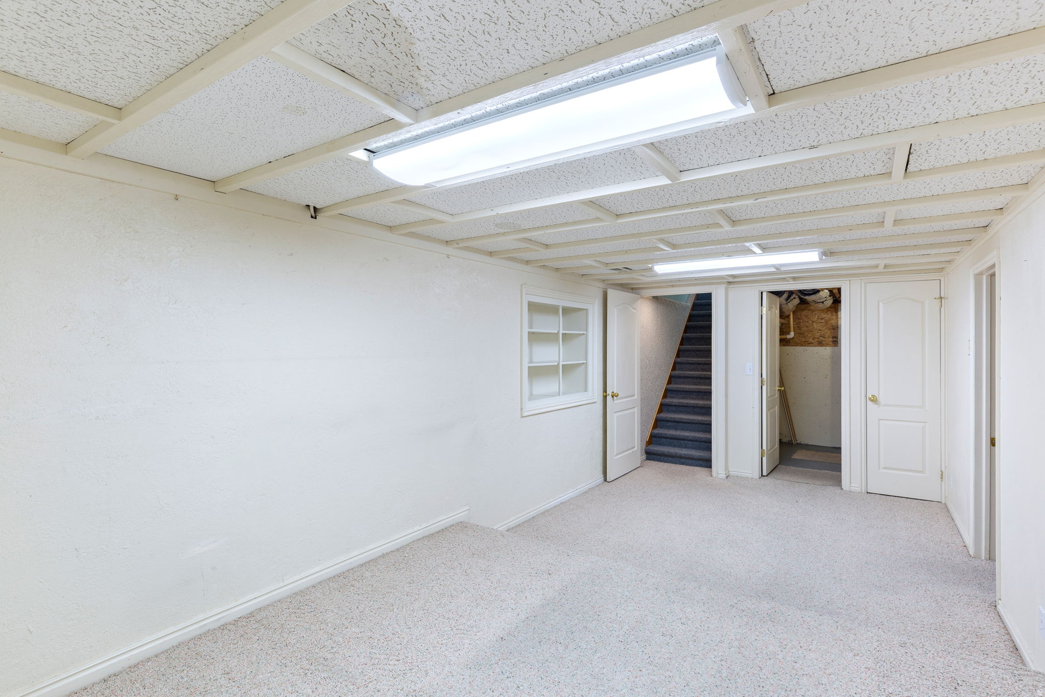 KINGS ROW EST - Residential