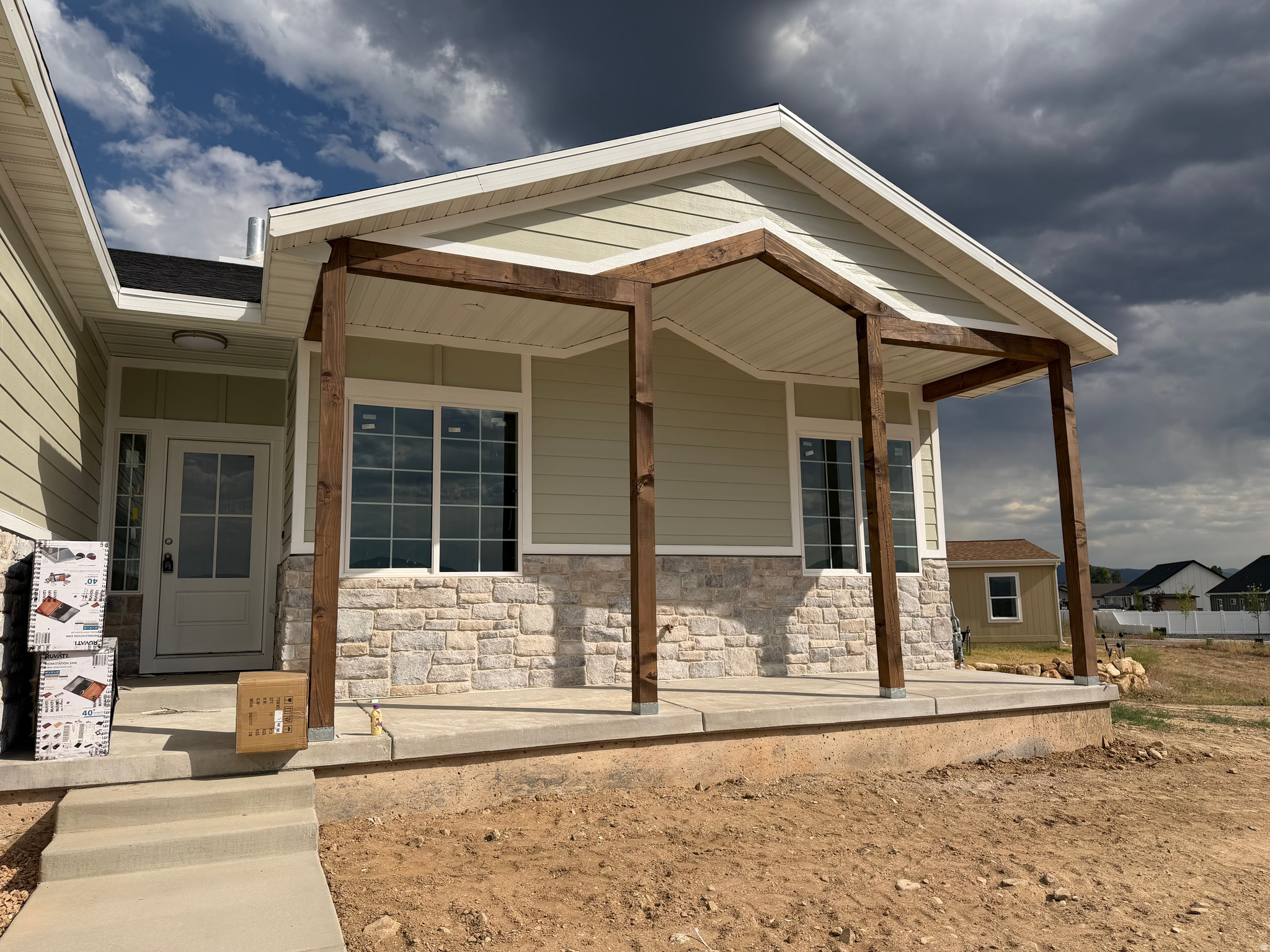 MOUNTAINVILLE FARMS - Residential