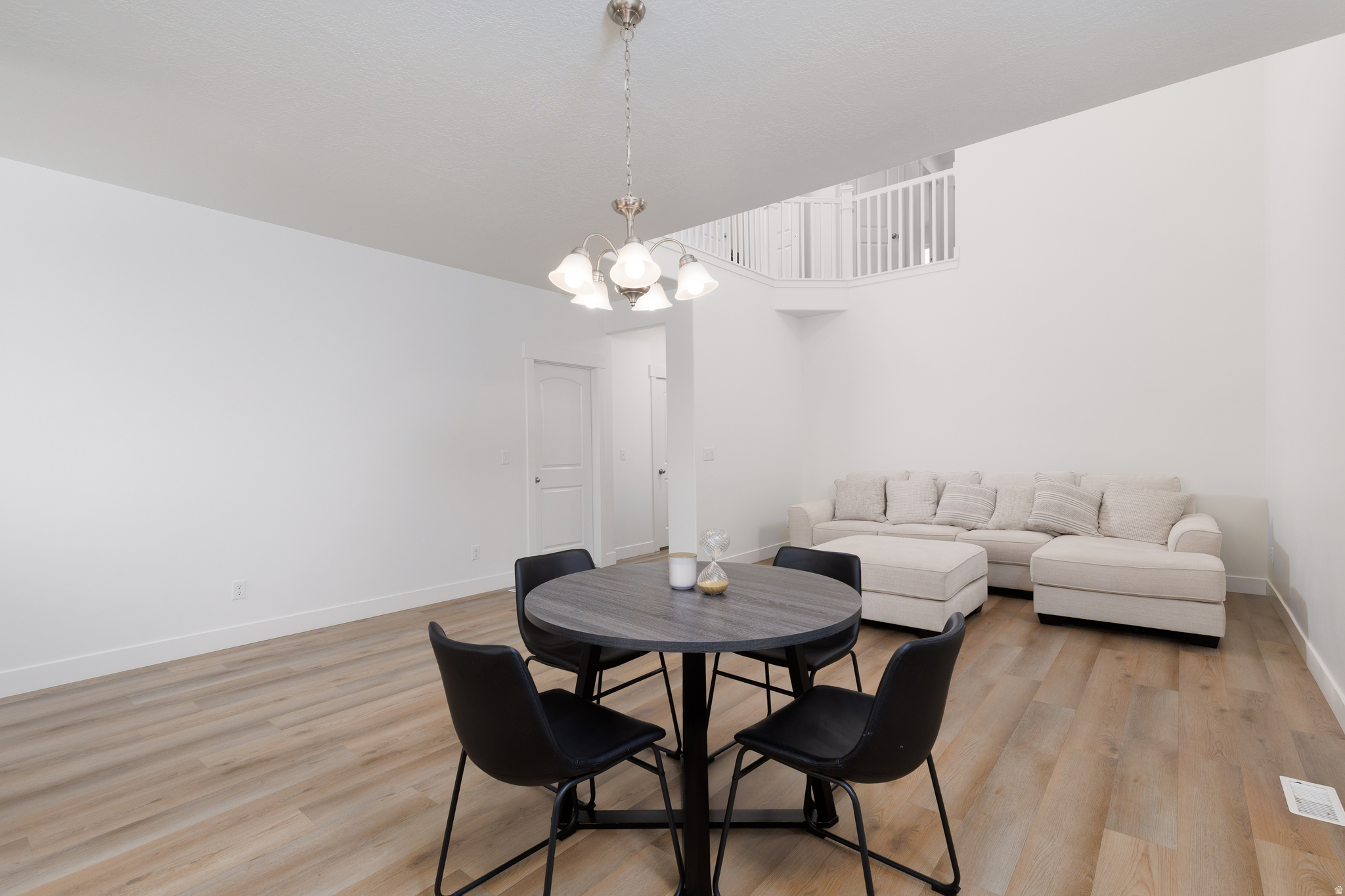 MOUNTAIN RIDGE - Residential