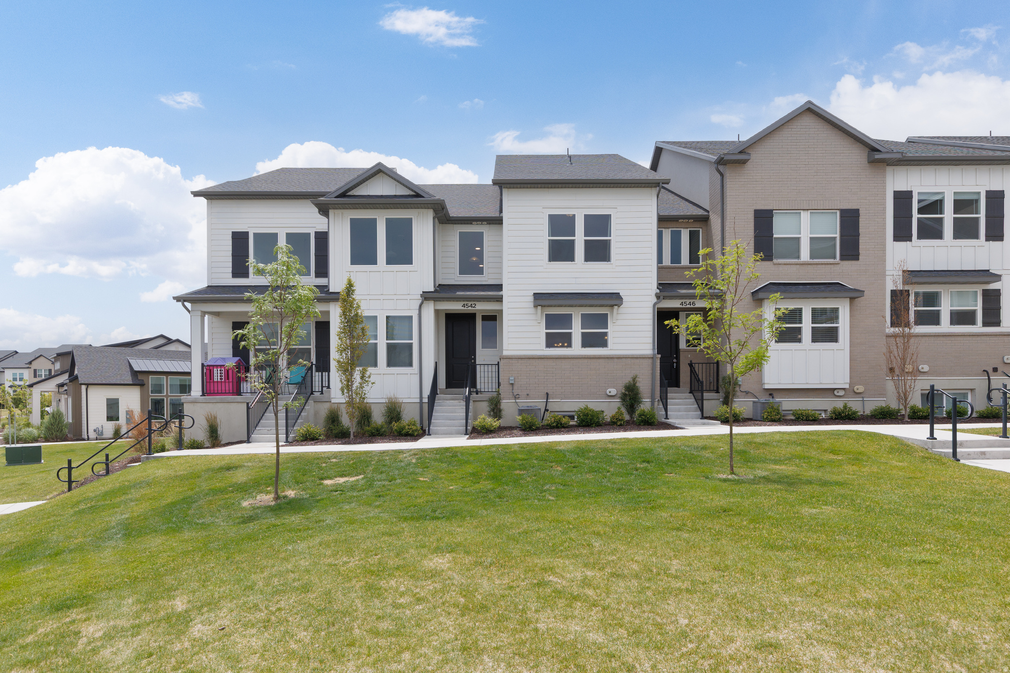 MOUNTAIN RIDGE - Residential