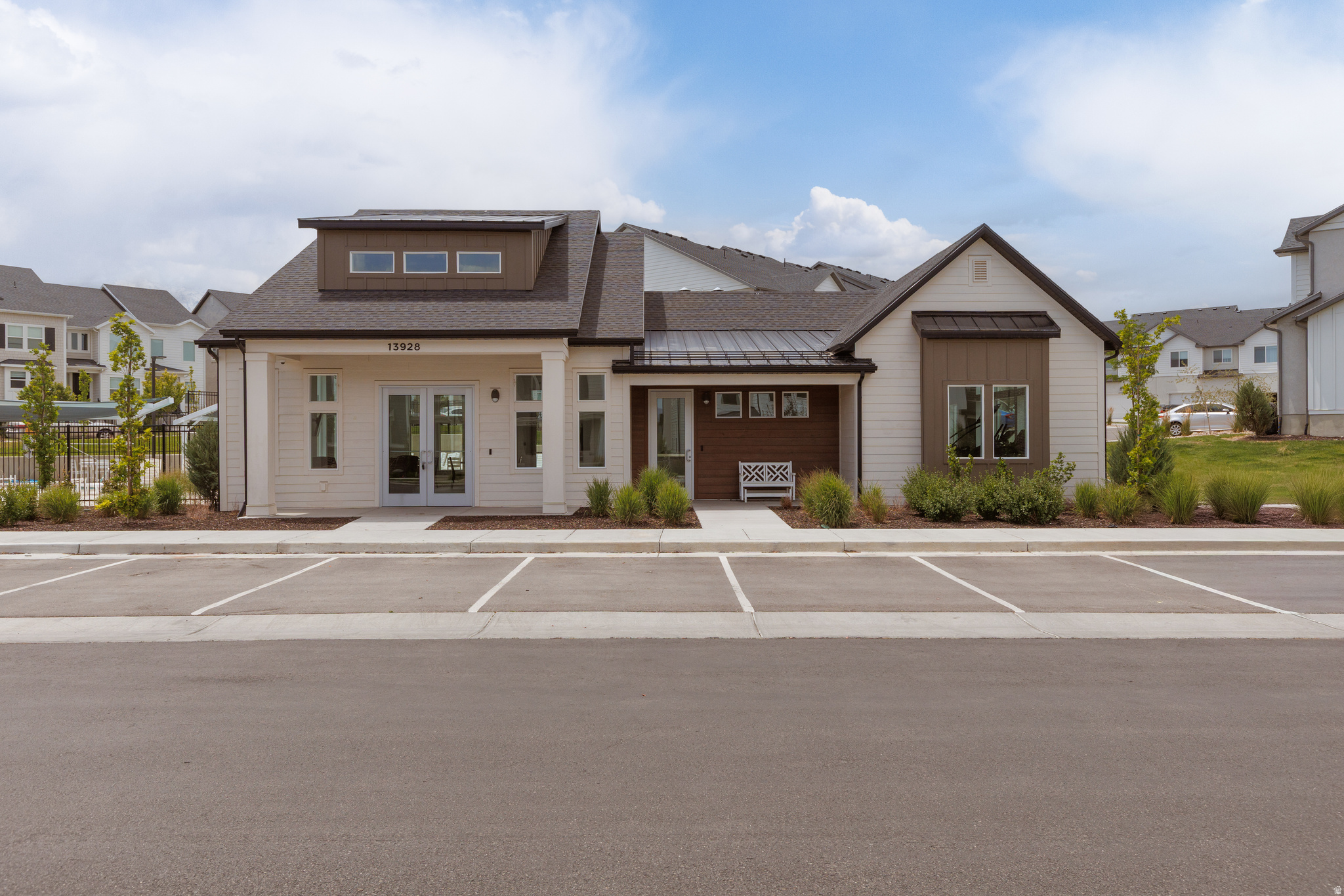 MOUNTAIN RIDGE - Residential