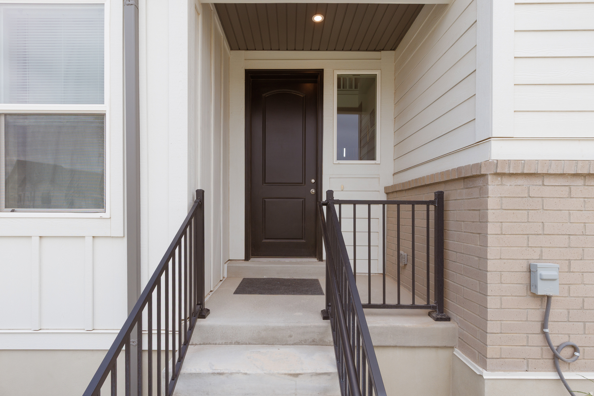 MOUNTAIN RIDGE - Residential