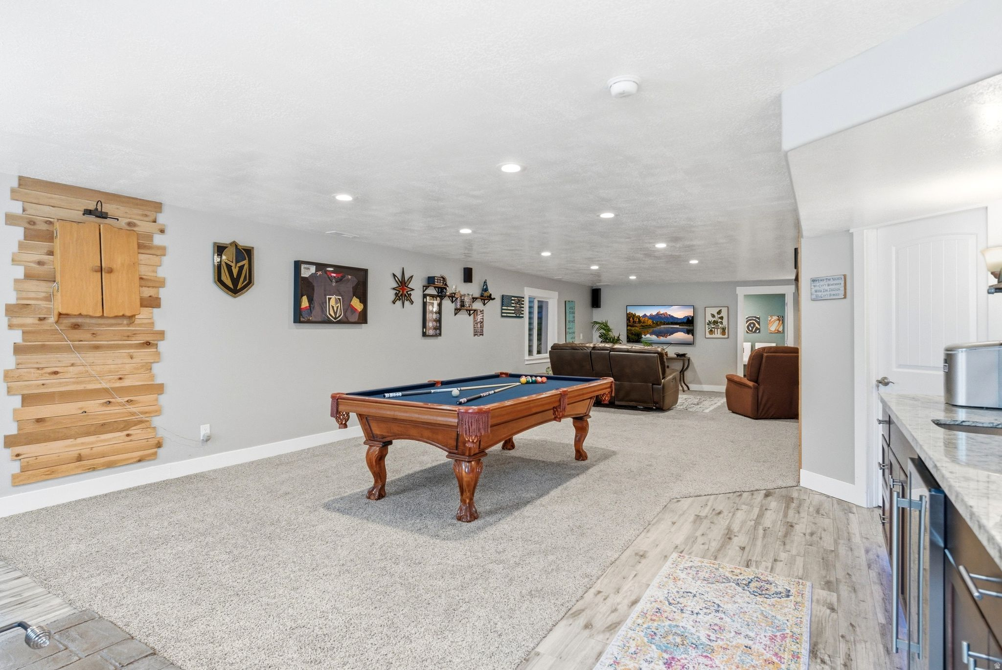 SUNSET POINTE - Residential
