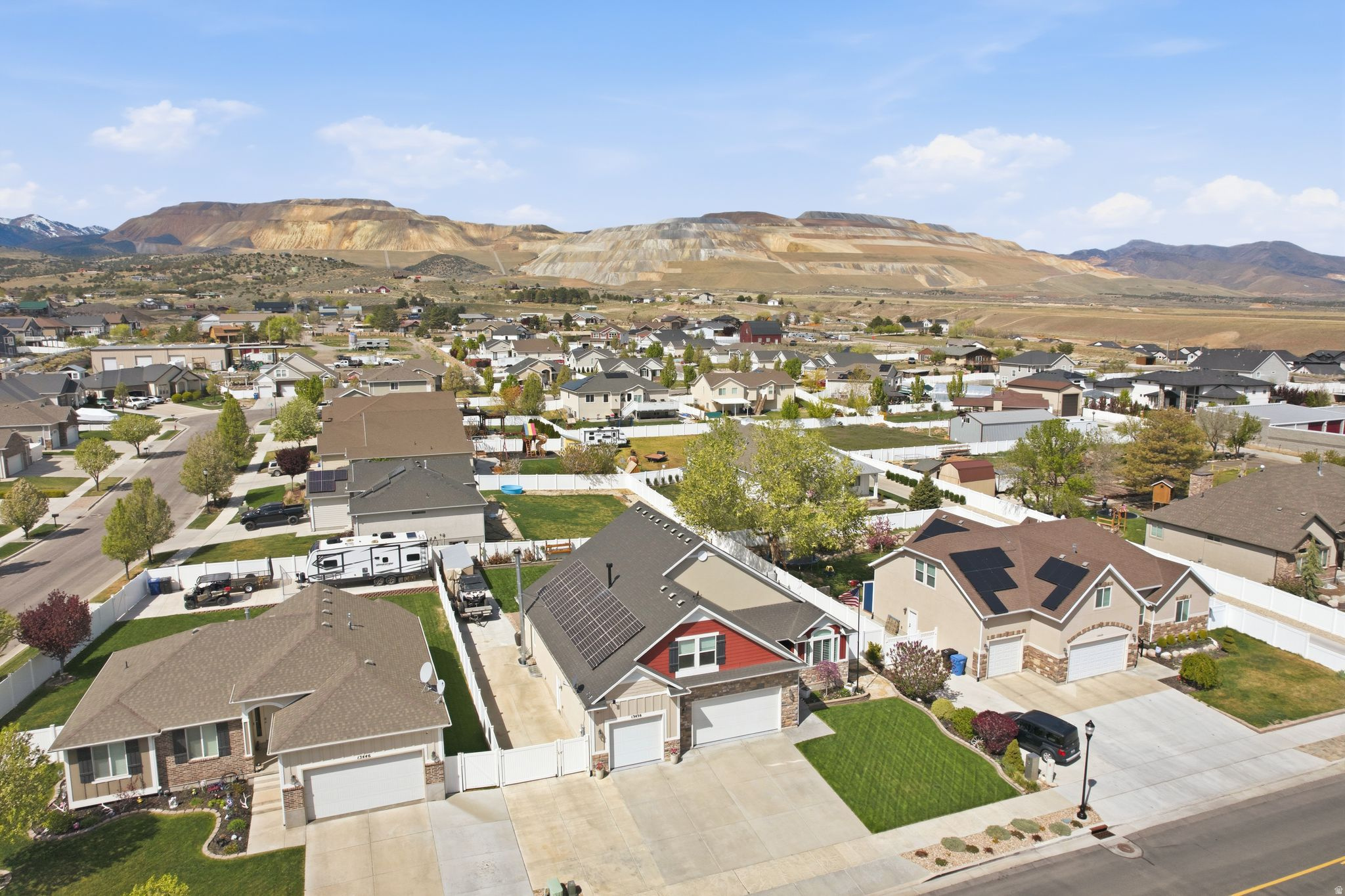 SUNSET POINTE - Residential
